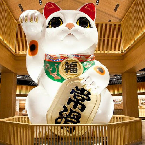 The Cultural Significance of Maneki-Neko: More Than Just a Cute Keychain