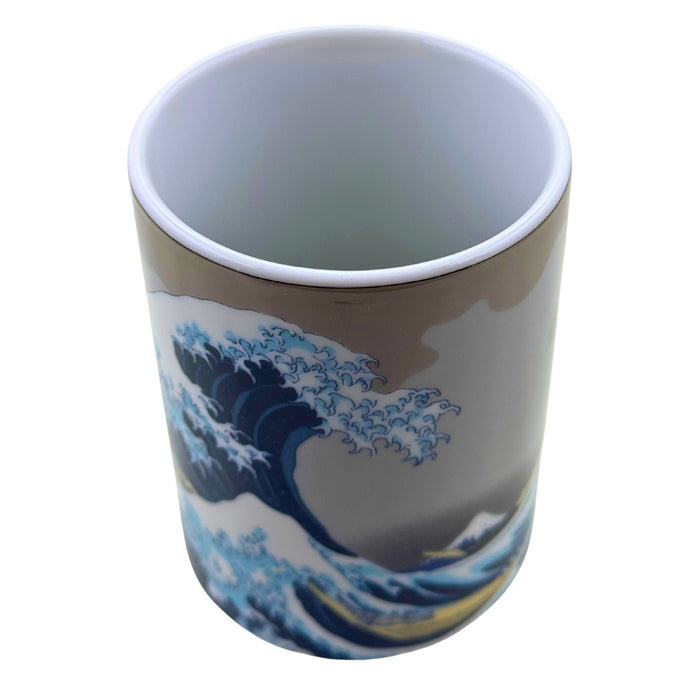 Kanagawa Oki Nami Ura Kappu (神奈川沖波裏カップ) - "The Great Wave off Kanagawa" Cup